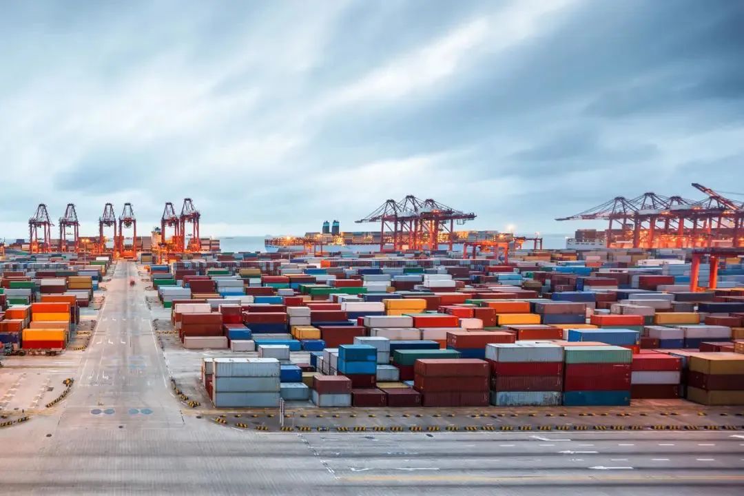 应对中美关税战：合同履约中的风险规避与化解