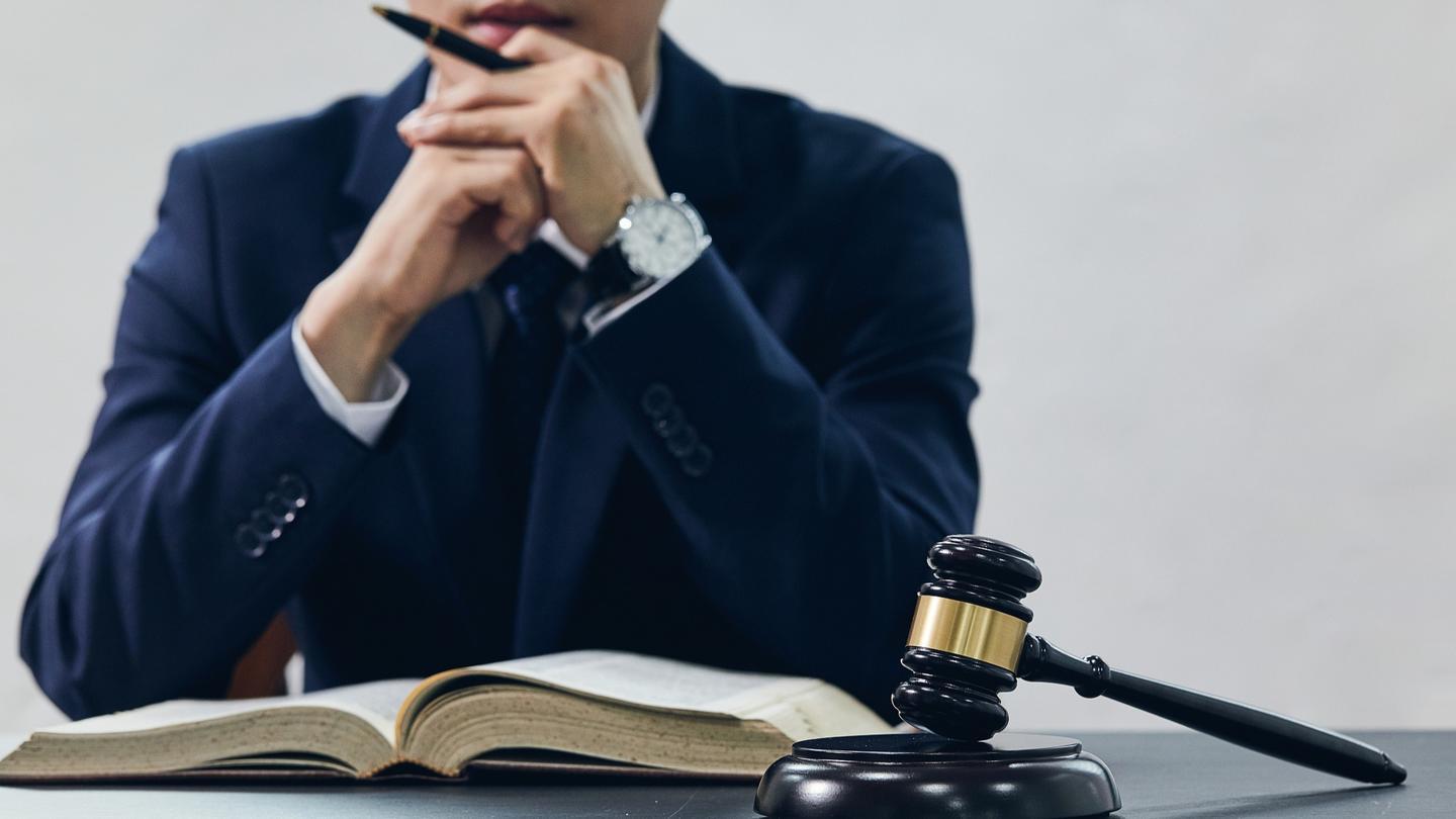 肖像权纠纷法律解析：从案例看权利边界与风险防控