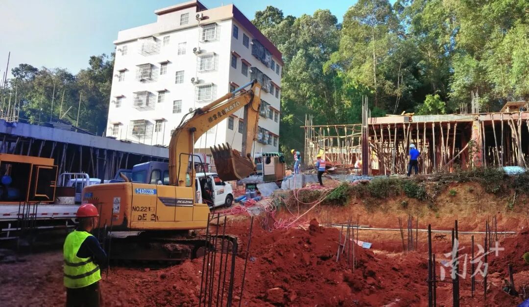 宅基地使用权法律解析：权利边界与合规指南